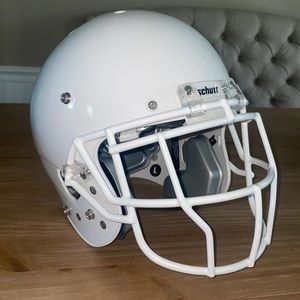 Schutt Air xp VTD II. size: Large. Facemask included